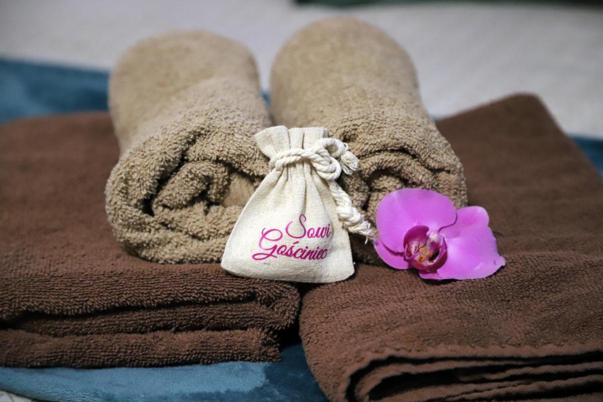 Апартаменти Sowi Gosciniec Wellness & Breakfast Соколєц Екстер'єр фото