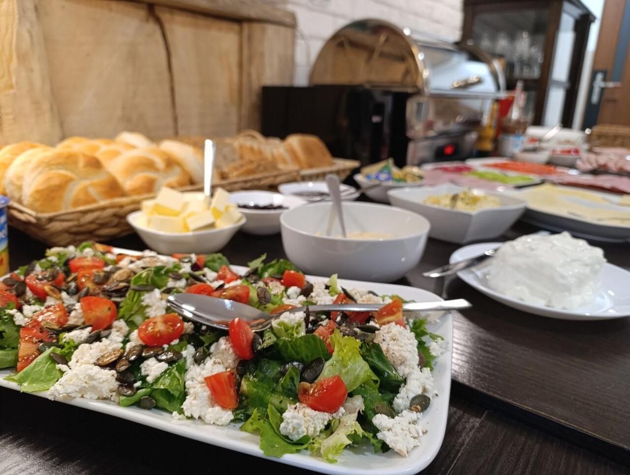 Апартаменти Sowi Gosciniec Wellness & Breakfast Соколєц Екстер'єр фото